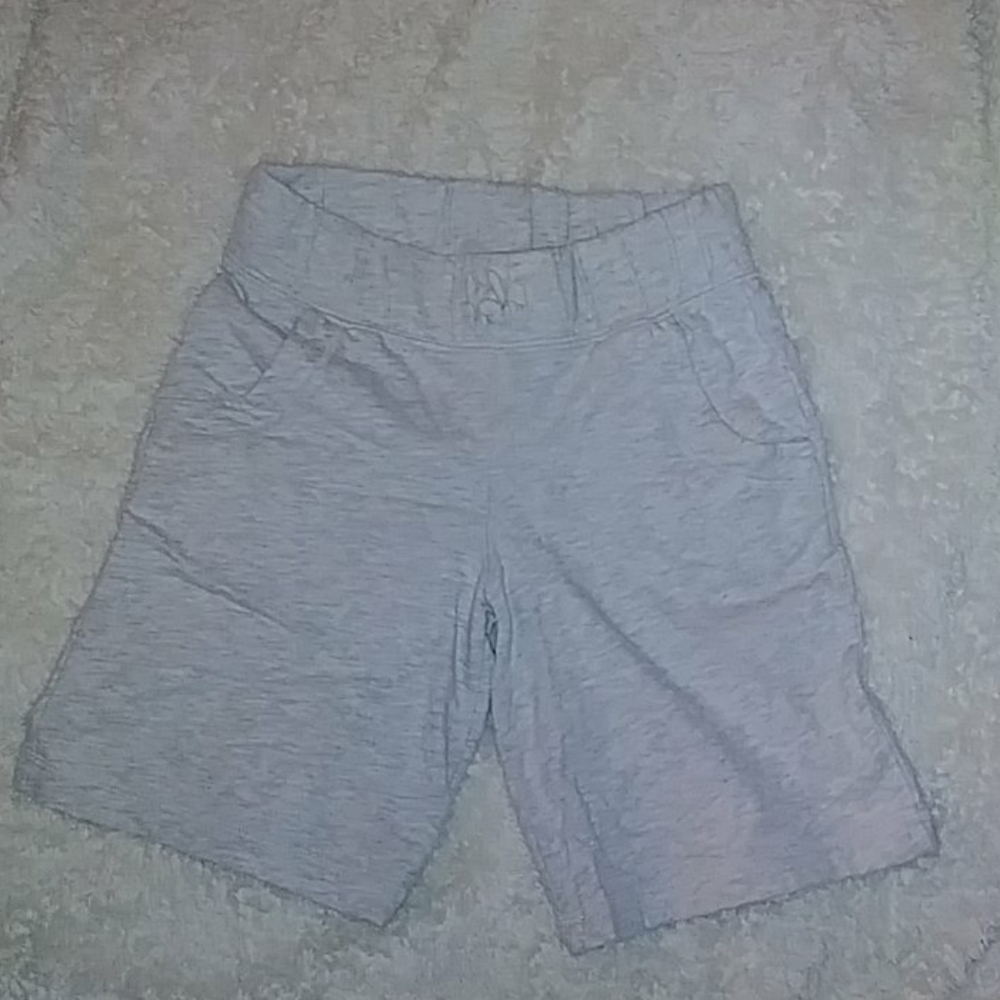 🩶🤍🤍 Circo Shorts